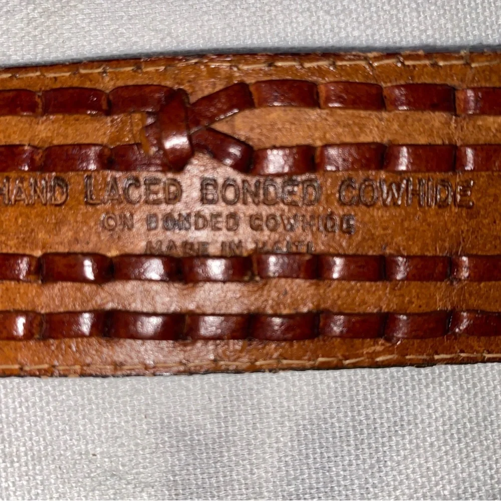 Vintage tooled Belt Cowhide Leather Hand Laced Bonded Made In‎ Haiti Size 30